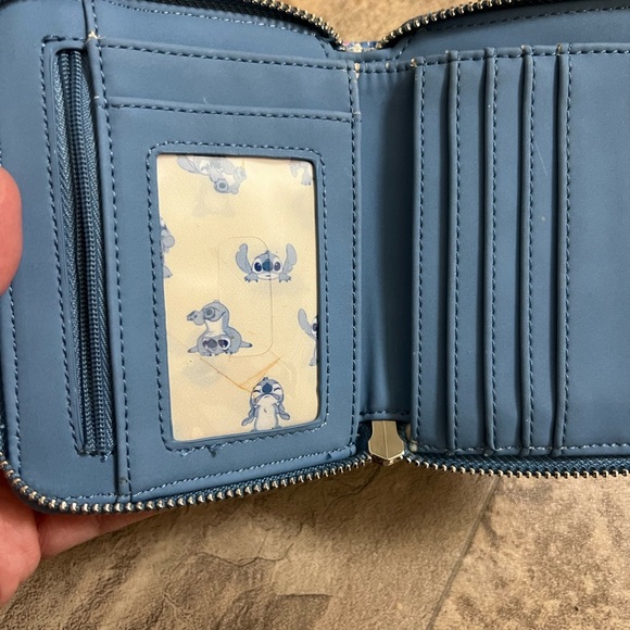 Disney Loungefly Blue and white Lilo & Stitch Wallet - Picture 9 of 10